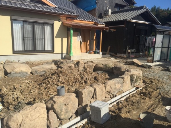 新築工事【くずれ石を積み直し、庭を再生】加古川市Ｋ様邸