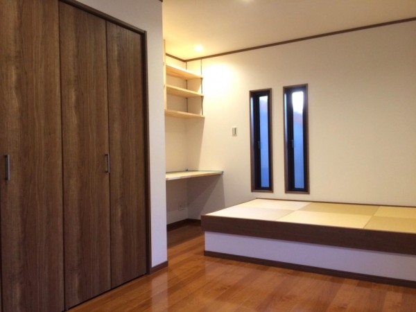 畳のベッドやテレビ台兼パソコン机を作り付けした子供部屋リフォーム　加古川市K様邸