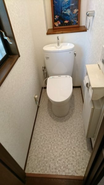 節水タイプのトイレに取り替え、洗面台は使い勝手の良いシングルレバー混合水栓に交換　高砂市Ｔ様邸（浴室・トイレリフォーム）