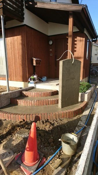 コンクリート舗装して、花壇やバイク小屋の基礎を設けました！　加古川市Ｙ様邸（外構リフォーム）