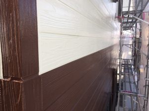 ミントグリーンと茶色を塗り分け　加古川市Ｔ様邸（外壁塗装）