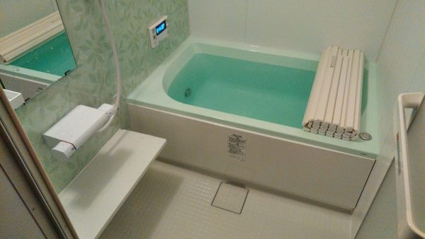 在来浴室からシステムバスに入れ替え、洗面所はユーズド感あるニューヨークデザインの床に貼り替え　高砂市Ｔ様邸（浴室・洗面所リフォーム）