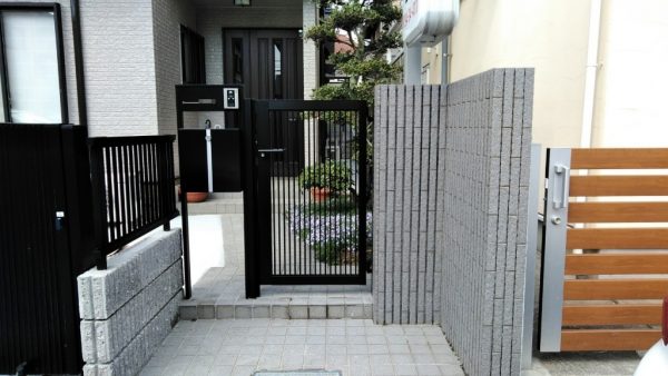 高いブロック塀を壊して、大きなミニバンを停められる駐車場に　加古川市Ｉ様邸（外構リフォーム）
