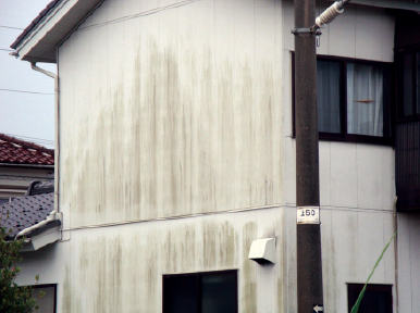 【低汚染塗料とは？】汚れにくい外壁にするポイント　（加古川市・高砂市で外壁塗装ならウオハシ）